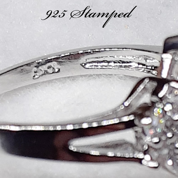 🎀925 Amethyst and White Sapphire Ring - Picture 5 of 6